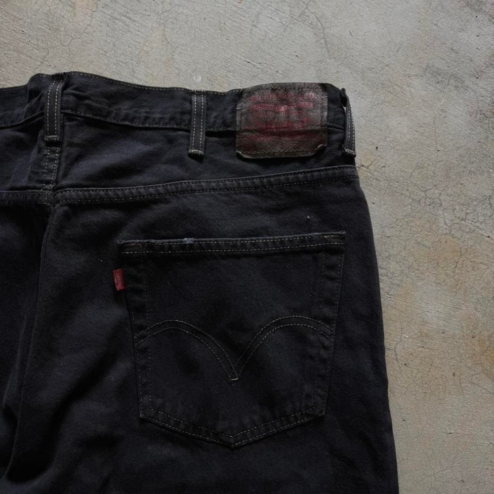 Vintage Levi's 567 Low Loose Bootcut Baggy Black Denim Jeans 38x32 - Picture 3 of 7